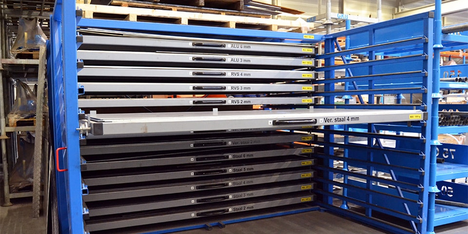 Metalen platen en profielen compact en veilig opslaan 1