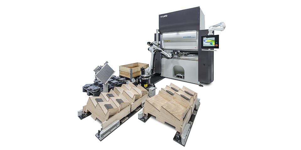 Gerobotiseerde plooicel met  hoekmeetsysteem en  programmeerwizard