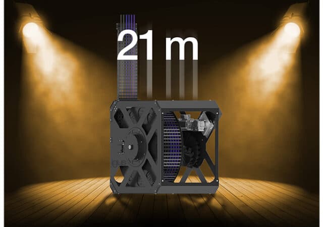 Multi-directionele energietoevoer met de nieuwe kabel- én slanghaspel standaard van igus 4