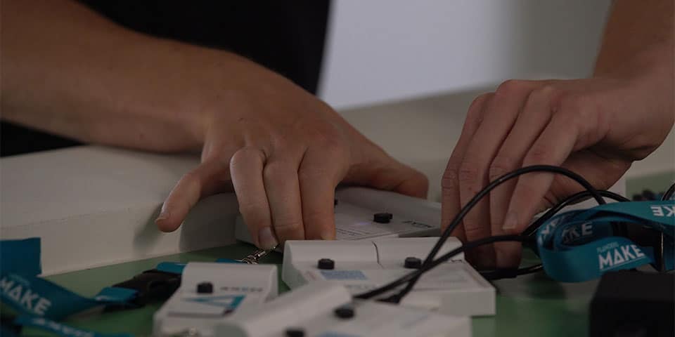 project-2-uwb-toestellen-voor-elke-werknemer-die-waarschuwen-wanneer-social-distancing-niet-gerespecteerd-wordt-kopieren