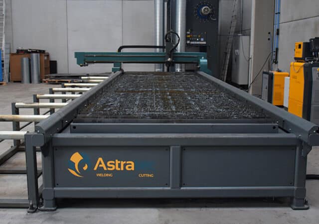 Industriebouwer investeert in staalafdeling 4