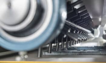 Op een efficiënte manier metaalslak verwijderen 86