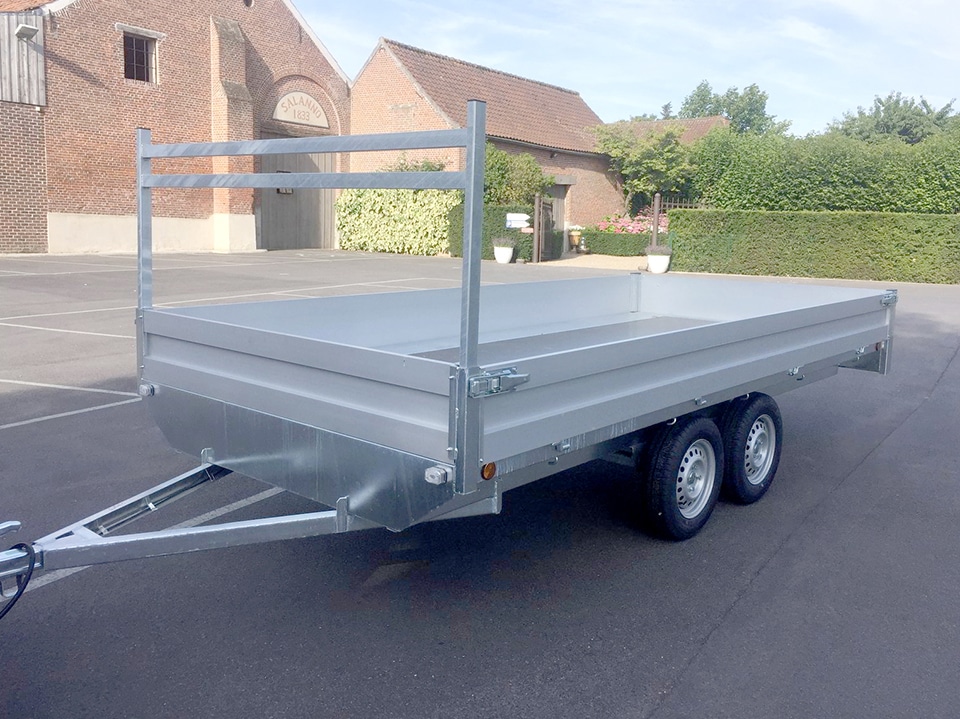 Volautomatische bandzaagmachine voor fabrikant aanhangwagens 1