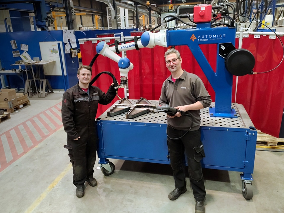 Automise integreert Yaskawa HC10 cobot met de functionaliteiten van een robot bij Nooteboom Trailers