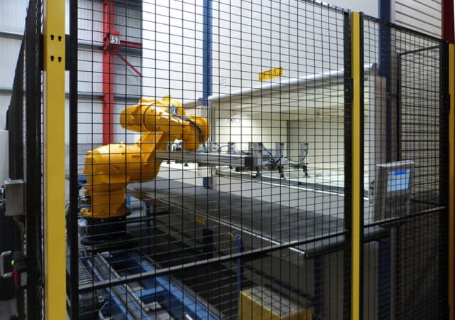 Sterk merk in staalproducten combineert geautomatiseerde ­productielijn met twee plateauliften 4