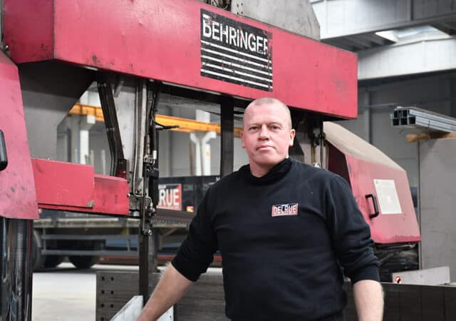 Volautomatische zaagmachine ­feilloos verhuisd 4