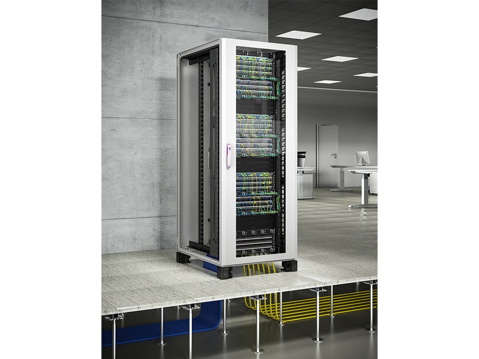 Rittal presenteert nieuwe patchkast TX CableNet 1