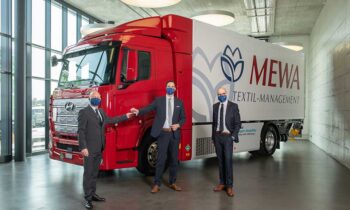De eerste vrachtwagen op waterstof in de sector rijdt voor MEWA: Toekomst op vier wielen 13