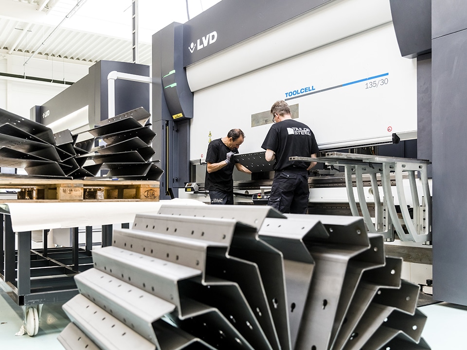 247TailorSteel - ‘One-Stop-Shop’ voor lasersnijden, buislasersnijden en plooien 3