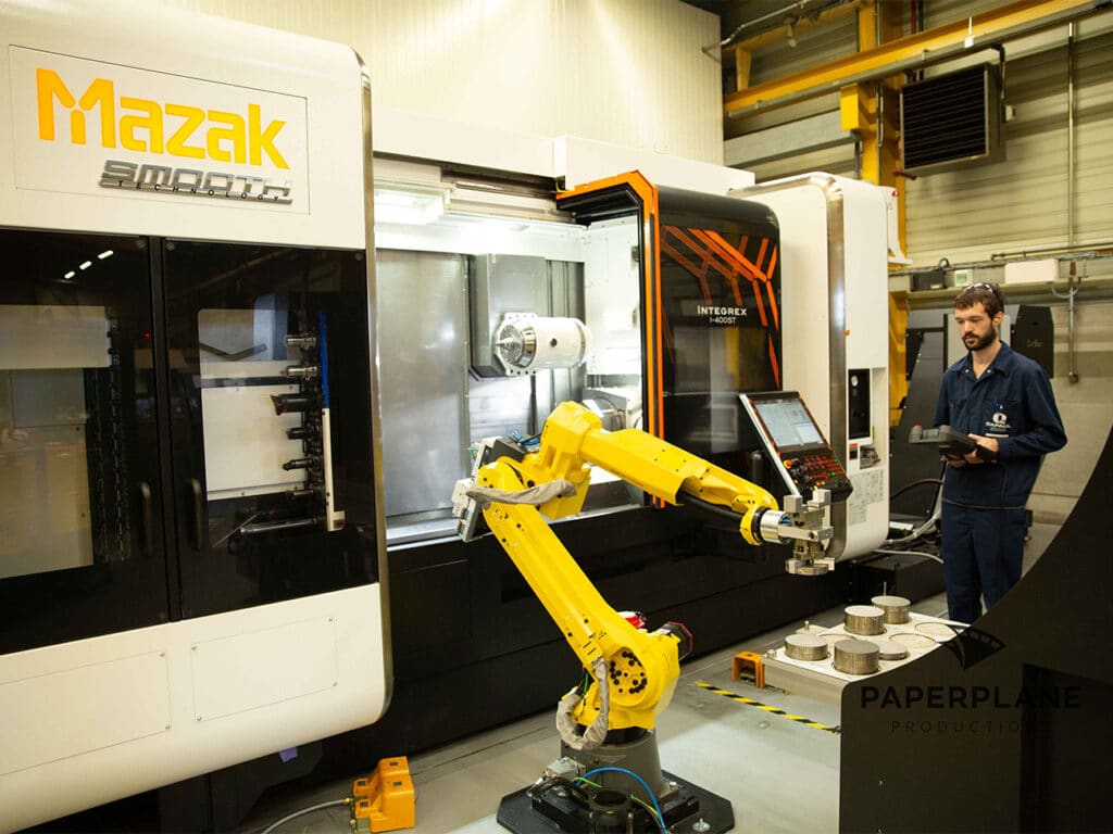 Precisiewerk van de bovenste plank 3