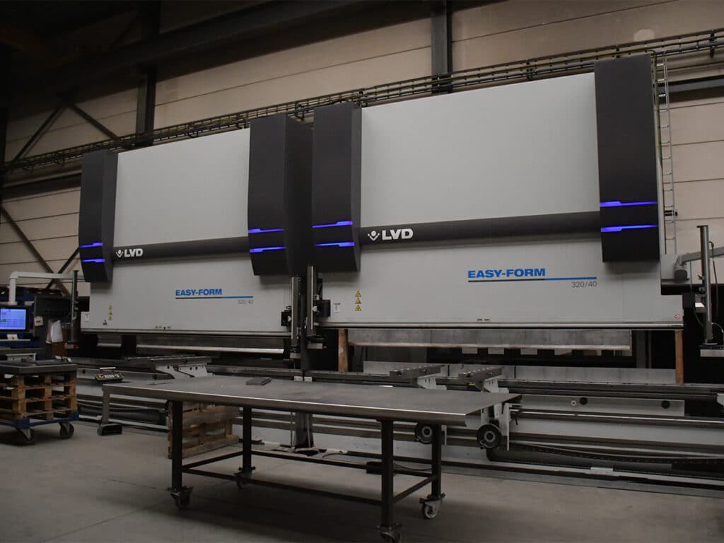 Grotere staalplaten snijden en plooien 3