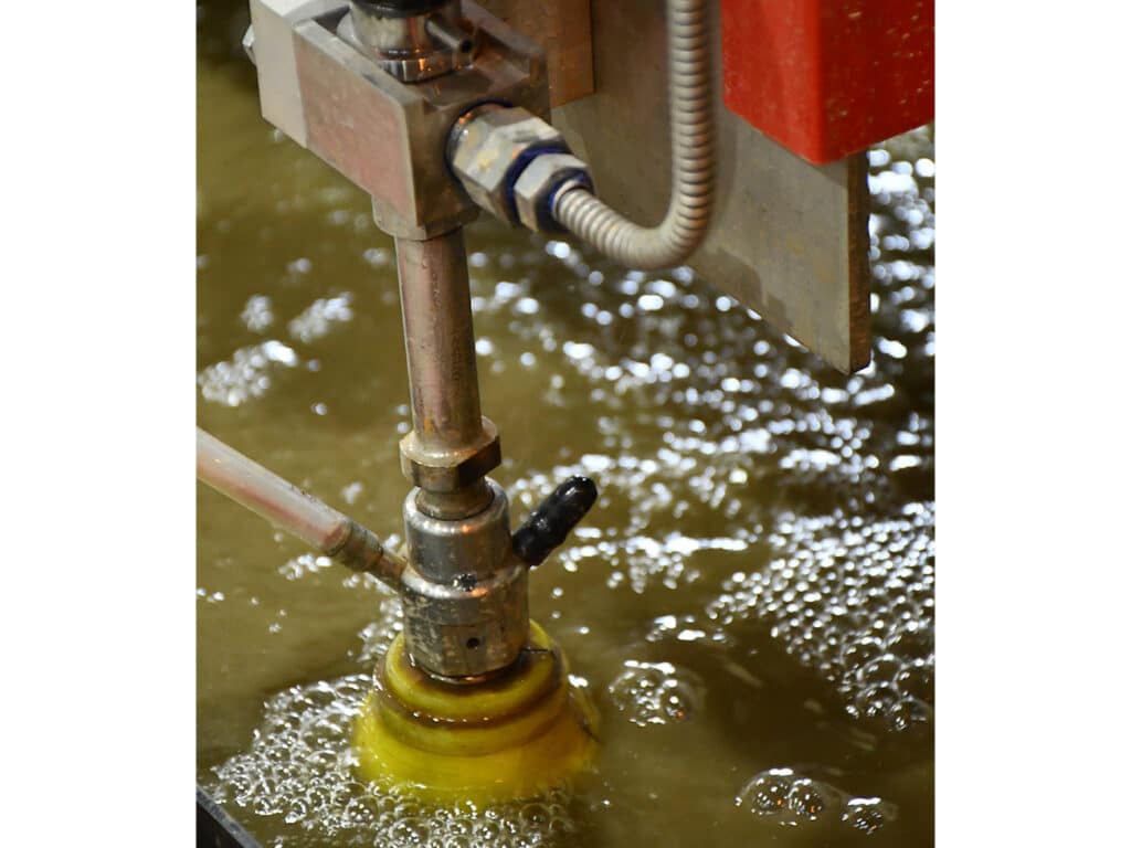 Waterjet-snijmachine doet flexibiliteit stijgen 2