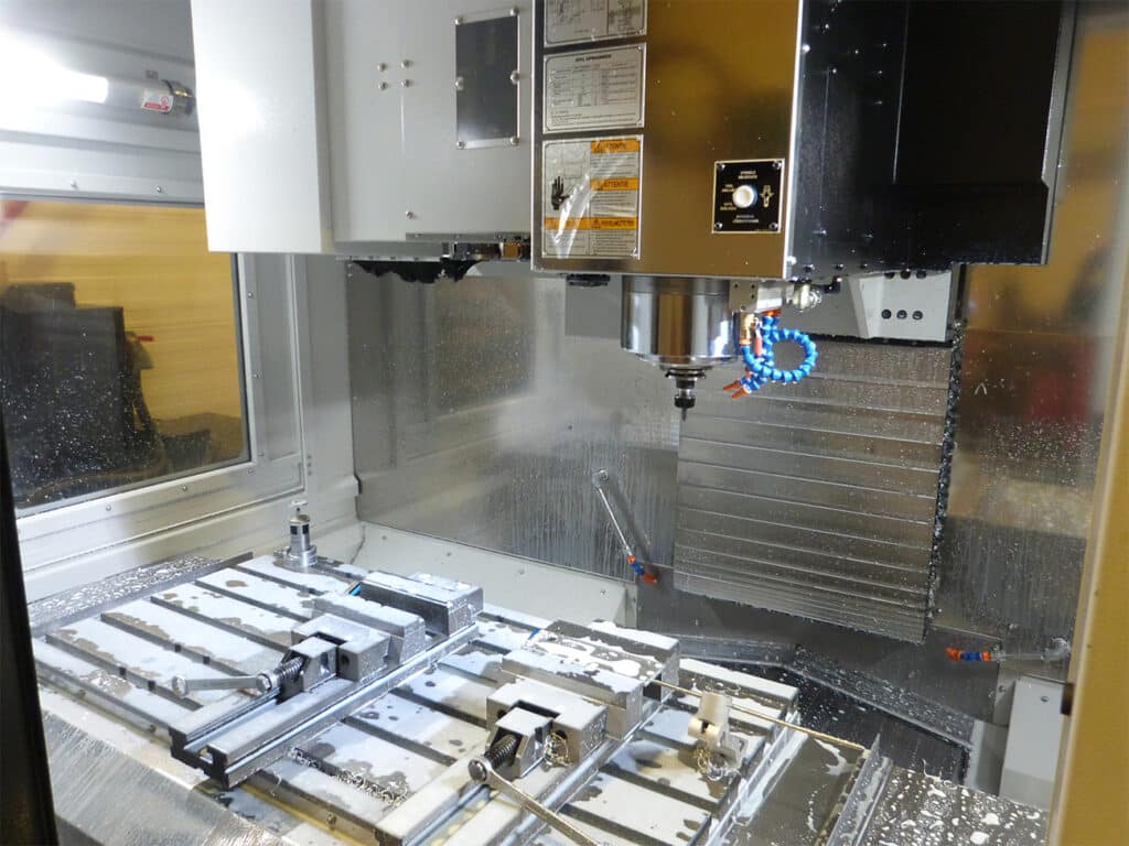 Nieuw bewerkingscentrum voor specialist in 3- en 4-assig frezen en draaien 2