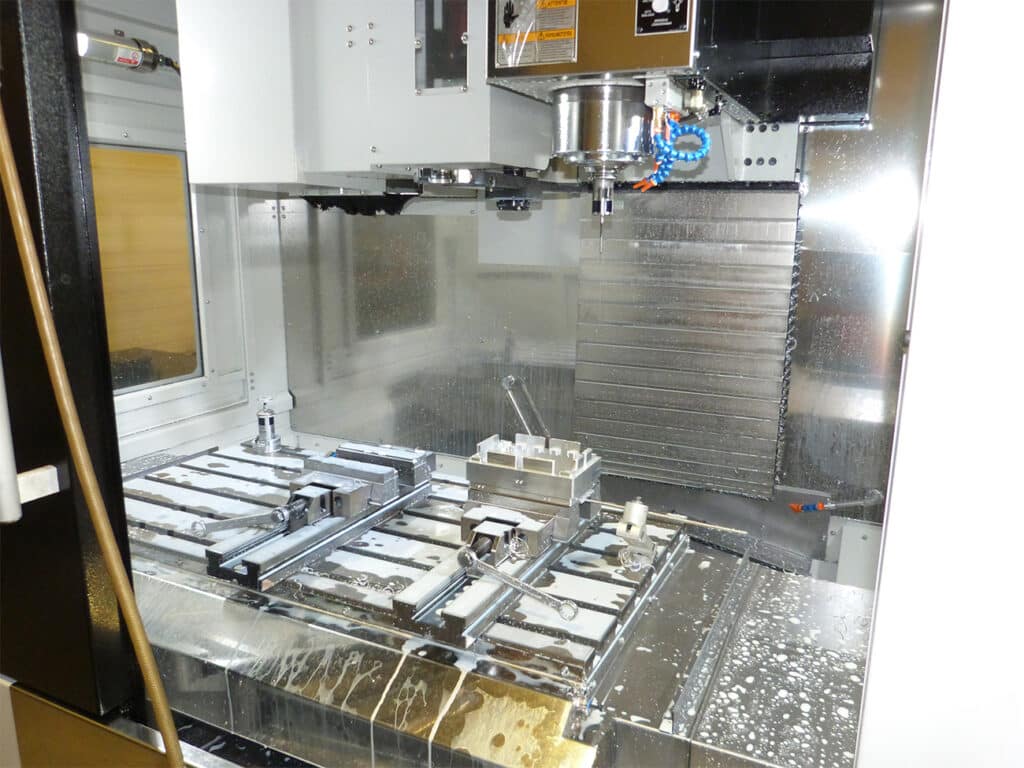 Nieuw bewerkingscentrum voor specialist in 3- en 4-assig frezen en draaien