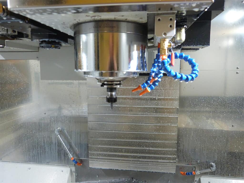 Nieuw bewerkingscentrum voor specialist in 3- en 4-assig frezen en draaien 3