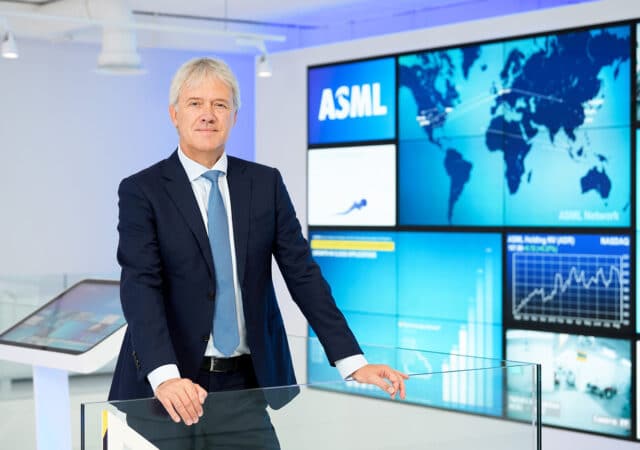 ASML-CEO Peter Wennink en FME-voorzitter Theo Henrar openen TechniShow 4
