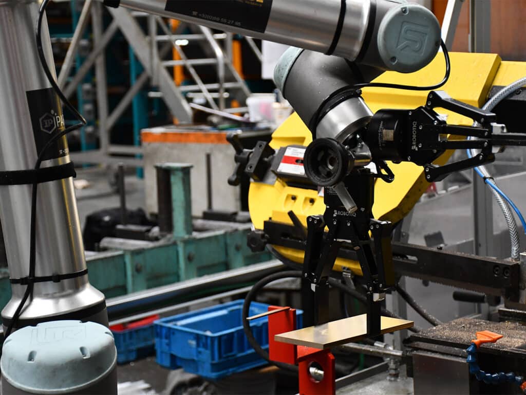 CNC-machine en cobot: perfecte tandem 1