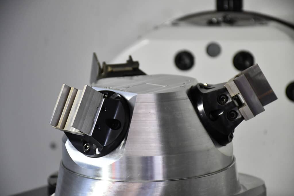 Nauwgezette afwerking van prototype automatische gereedschapshouder 1