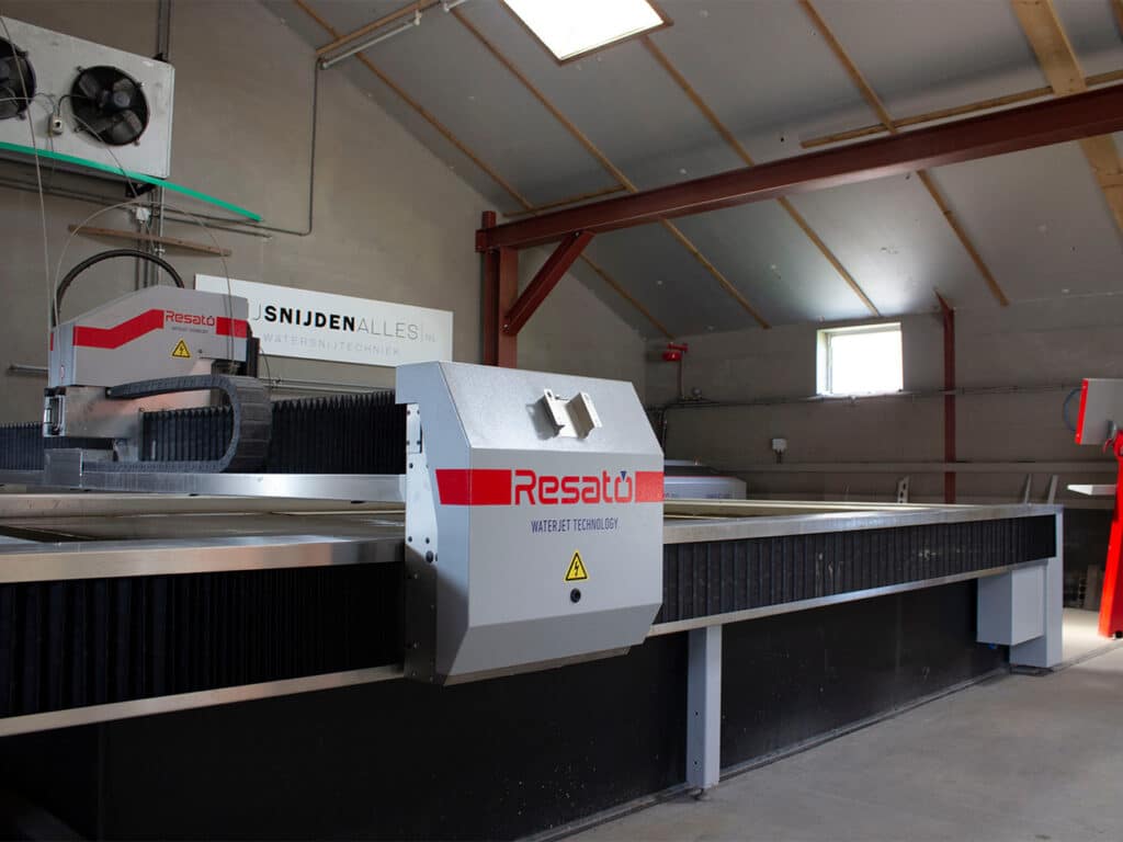 Waterstraalsnijden garandeert meer flexibiliteit en efficiëntie 1
