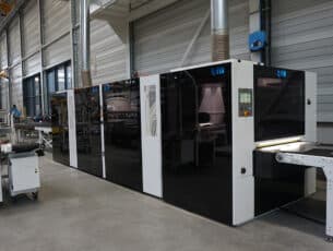 Omkeerunit realiseert in één doorgang hoge output tweezijdig afbramen 65