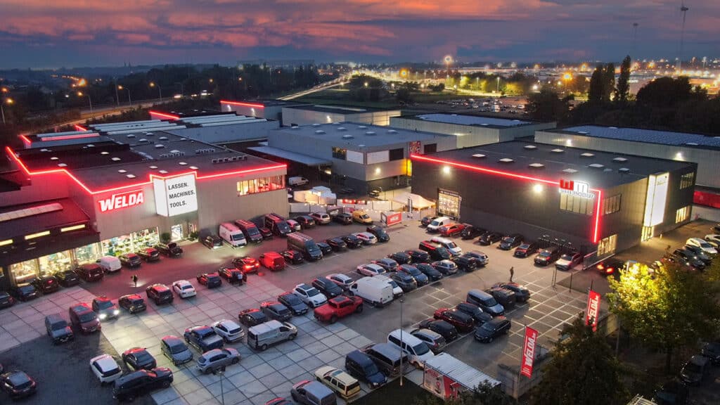 Lastechnieken, gereedschappen en metaalbewerkingsmachines onder één dak