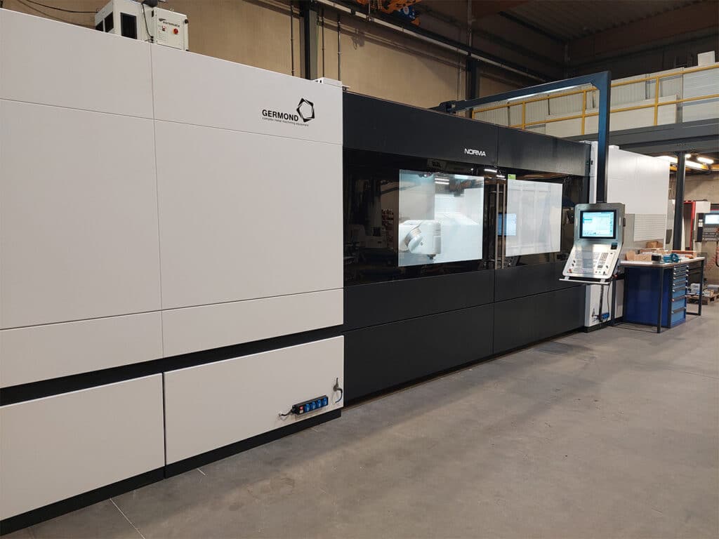 CNC-bedfreesmachine voor de bewerking van middelgrote stukken 1