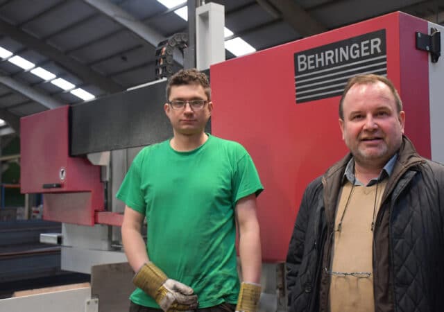 Nieuwe halfautomatische zaagmachine voor staalhandel 4