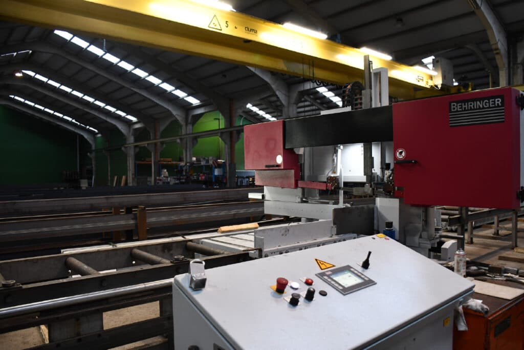 Nieuwe halfautomatische zaagmachine voor staalhandel 2