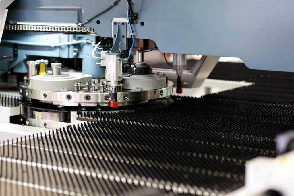 Moderne ponstechnologie voor eenvoudige en veelzijdige plaatbewerking