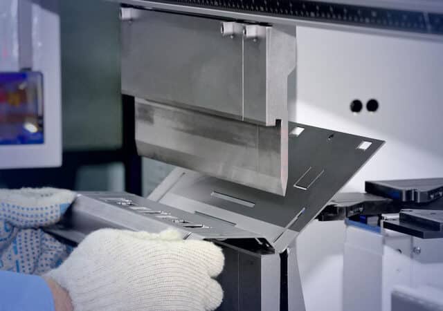 Hemming als nieuwe kantmogelijkheid bij 247TailorSteel 4