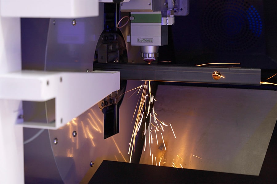 Samenwerking met een nieuwe partner voor fiberlasersnijmachines 2