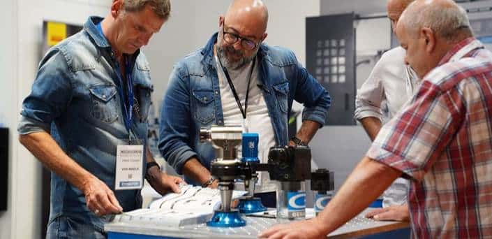 Las u het al tussen de regels van het industriële nieuws? De Belgische maakindustrie vordert met 2 snelheden. 4