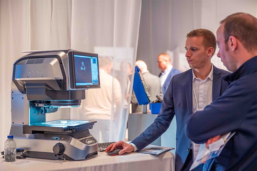 Een 12.500 m² grote maakfabriek 6