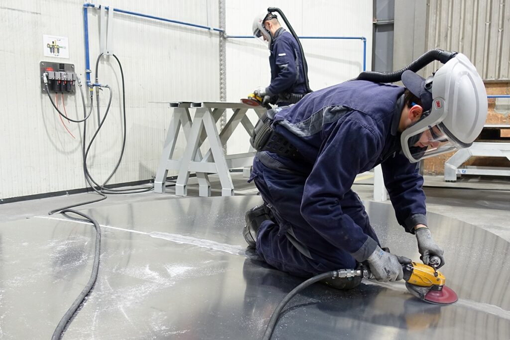 3M Abrasives Customer Story – LAG Trailers 1