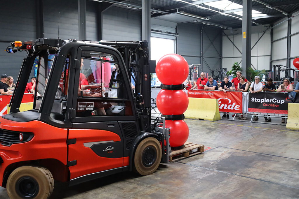 Jimmy Vleminx uit Neeroeteren wint BK heftruckrijden 2