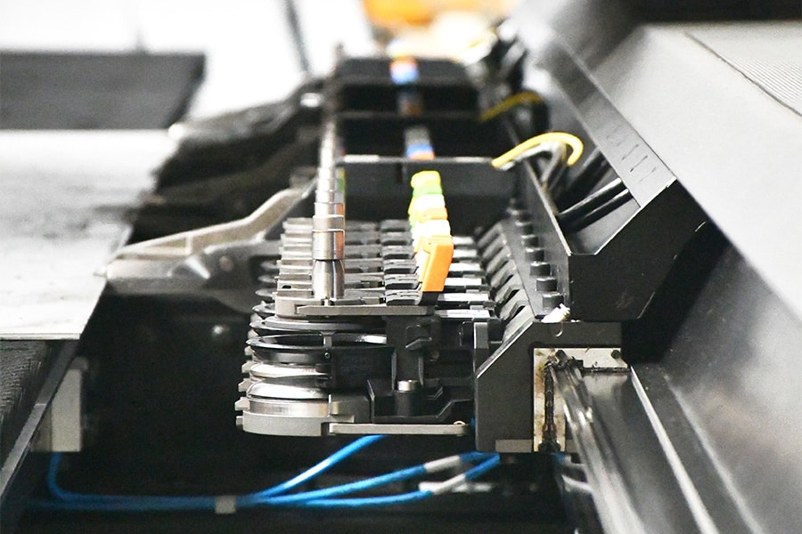 Nieuwe combimachine bereidt verlichtingsproducent voor op de toekomst 2
