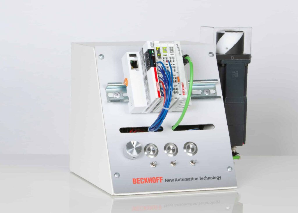 Beckhoff Automation België en Spectrumcollege Beringen leiden samen de technici van morgen op 1