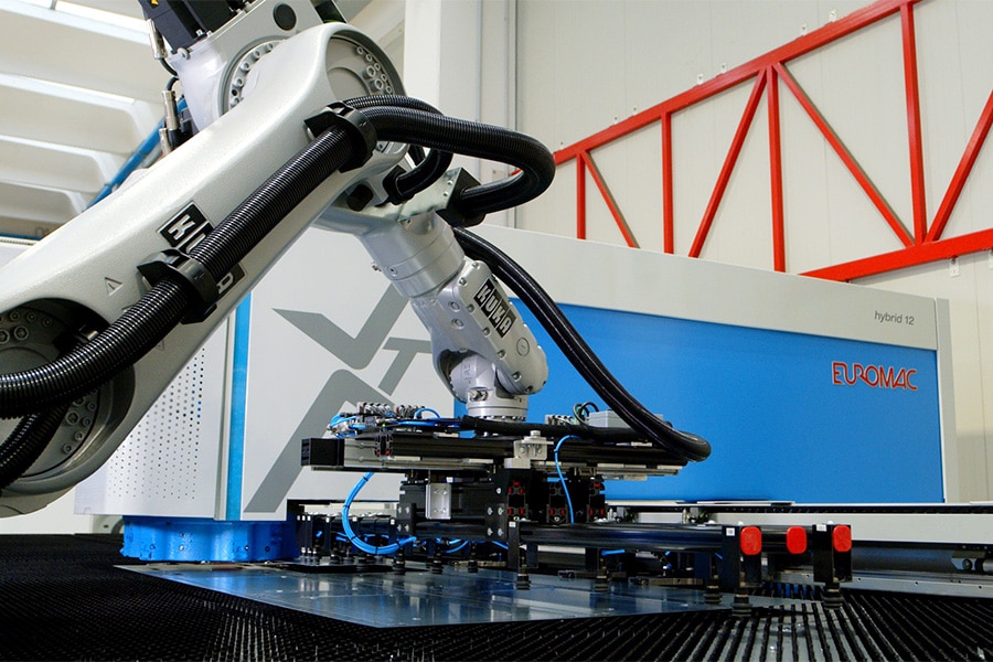 Machinebouwer laat klanten meegroeien in automatisering plaatwerkproductie  1