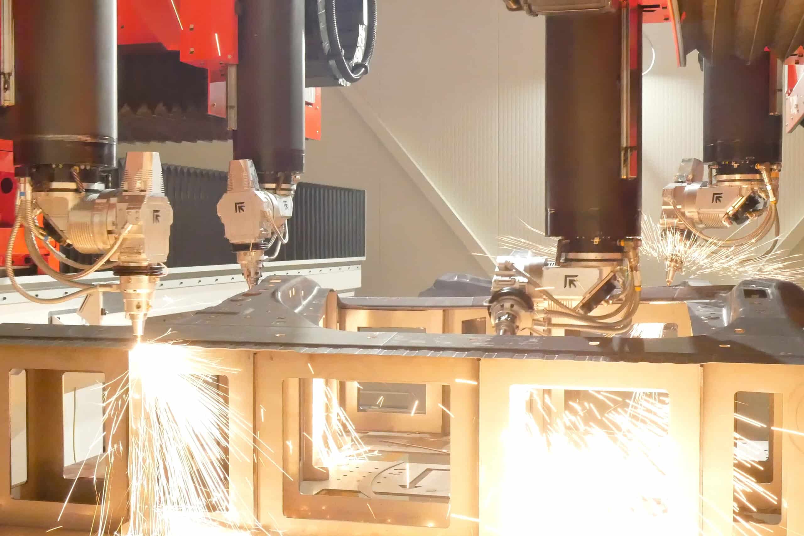 Vier koppen vooruit: Prima Power onthult Giga Laser Next en herdefinieert 3D lasersnijden voor de auto-industrie 10