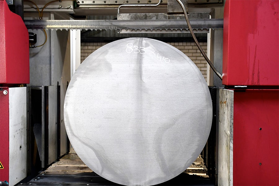 Zaagmachines zitten de productie als gegoten 3
