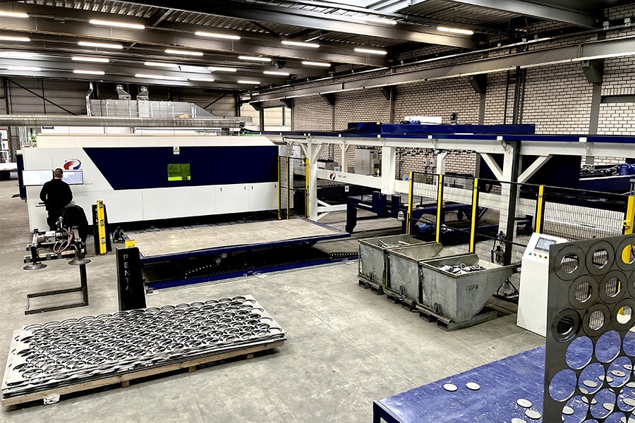 Lasersnijmachine met geïntegreerde automatiseringsoplossing zorgt voor optimale efficiency 9