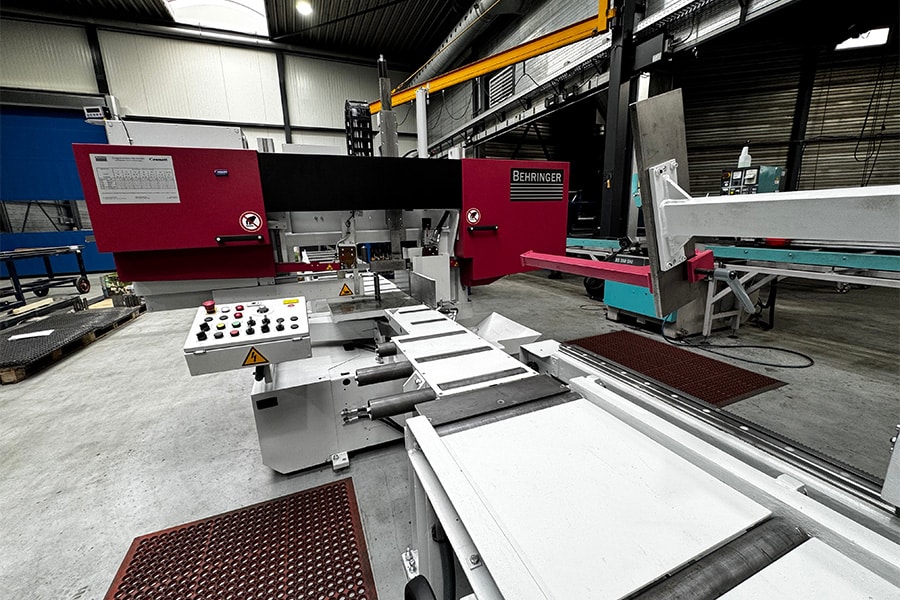 Deze nieuwe zaagmachine is sneller en vooral nauwkeuriger 12