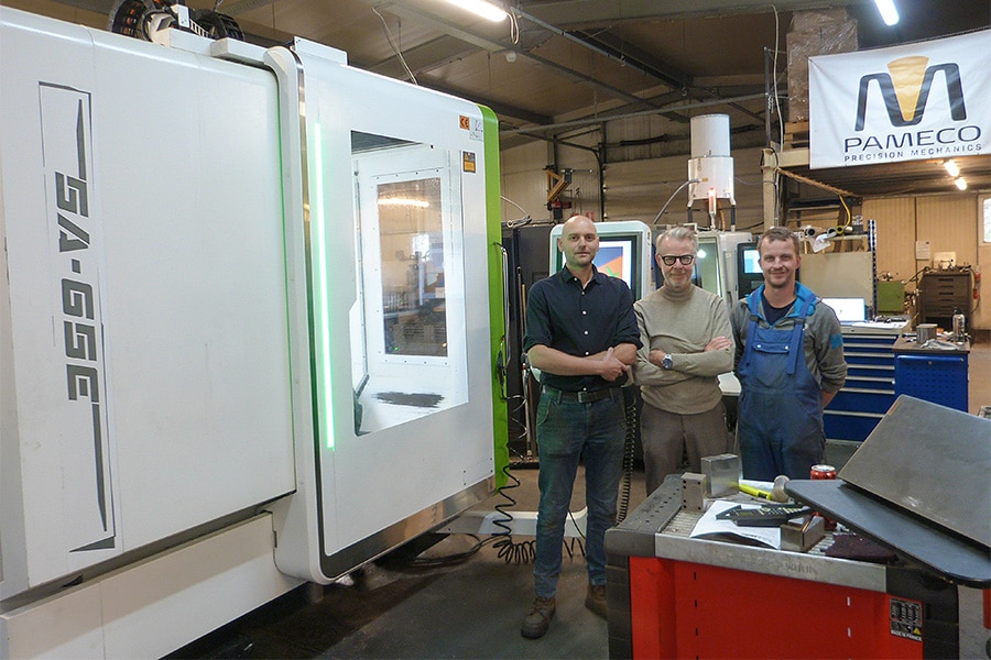 Vijfassige CNC-freesmachine voor de uitvoering van complexere projecten 4