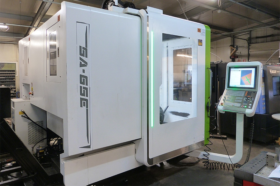 Vijfassige CNC-freesmachine voor de uitvoering van complexere projecten 3