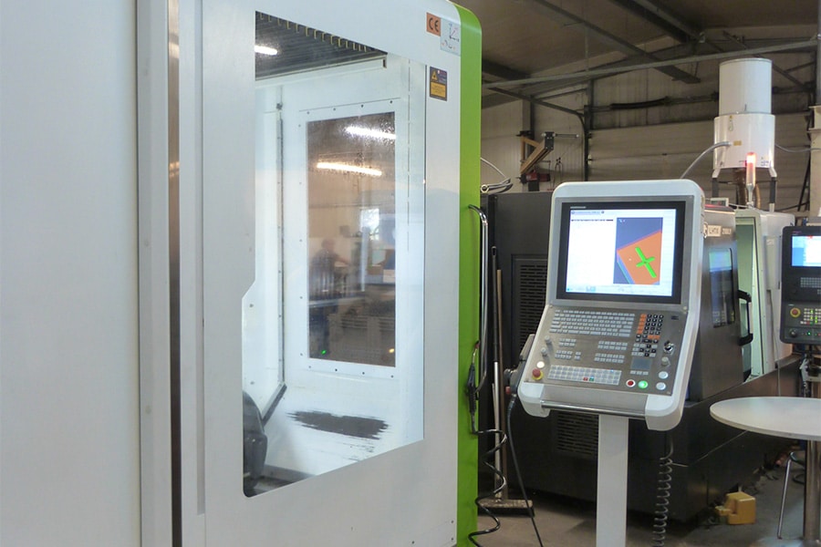 Vijfassige CNC-freesmachine voor de uitvoering van complexere projecten 1