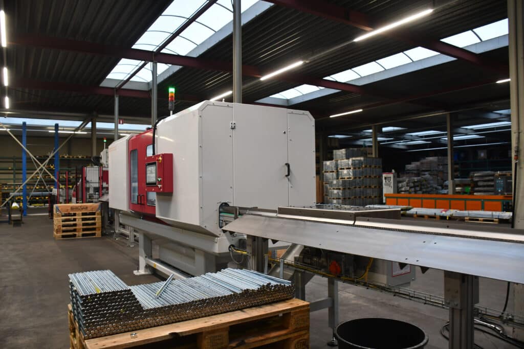 Nieuwe zaagmachine halveert levertijden voor draadstangen op maat 3