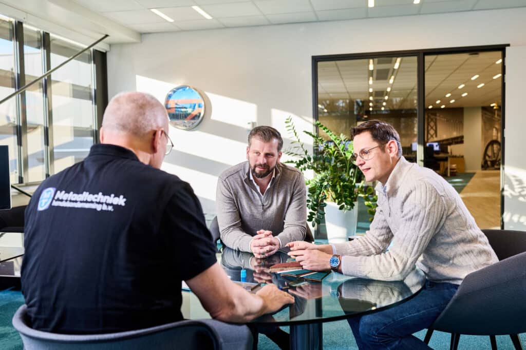 Volgend hoofdstuk voor Metaaltechniek: een nieuwe driekoppige directie! 3