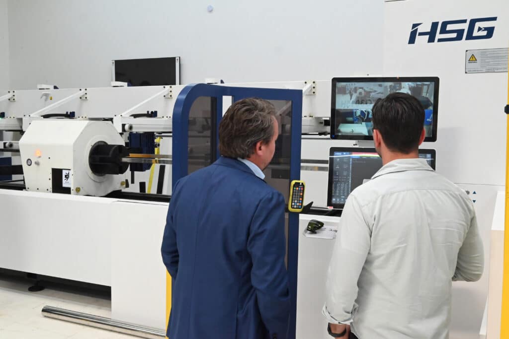 Hoogwaardige laseroplossingen in productie-opstelling 1