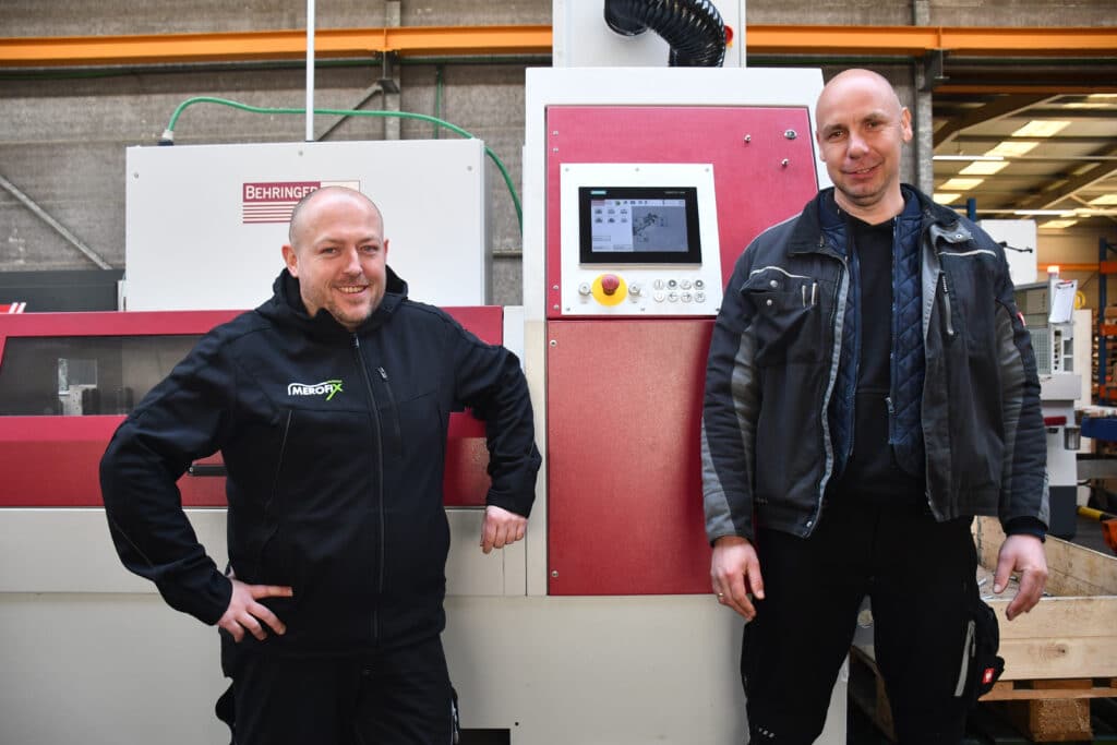 “De Mercedes onder de zaagmachines” 1