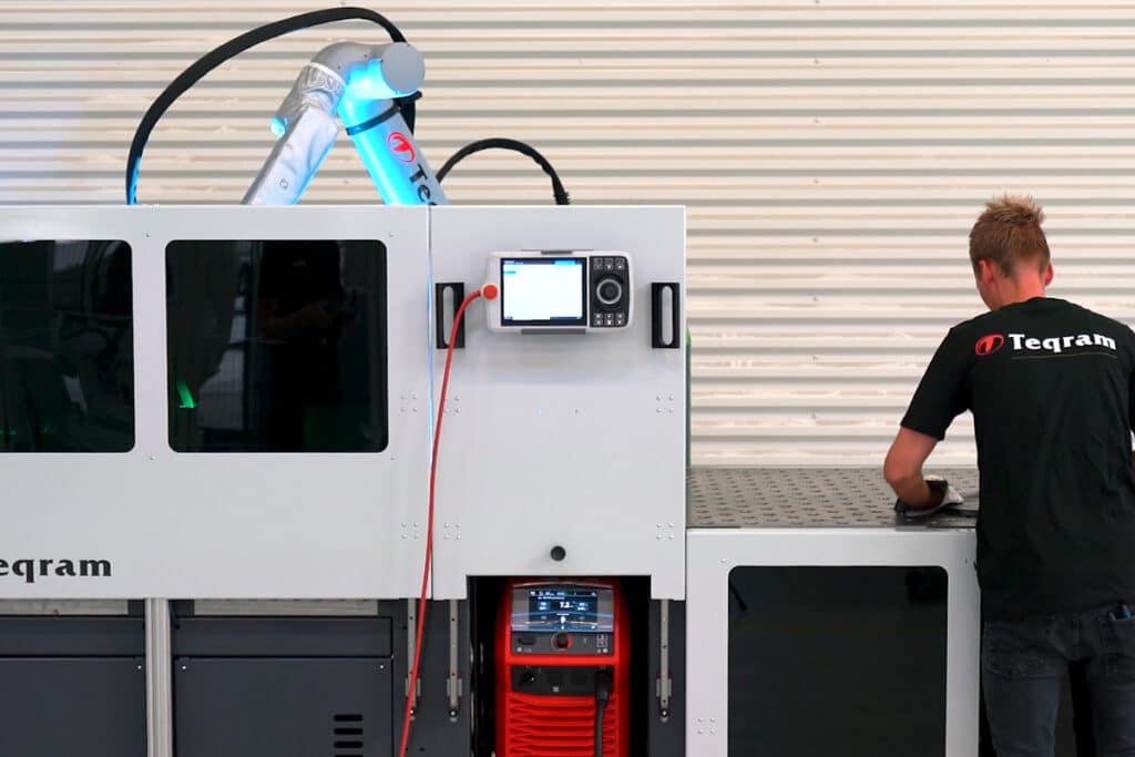 EasyWelder las-cobot blijft produceren tijdens het omstellen 3